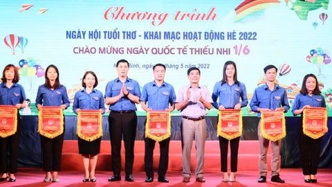 Đoàn trường THPT Nguyễn Huệ